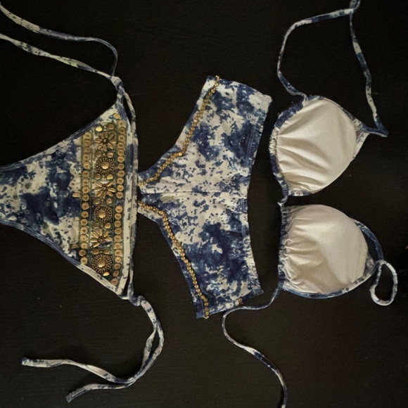 One-of-a-kind embellished 3-piece Bikini Set - Picture 5 of 6